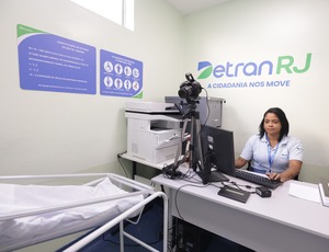 Castro inaugura Maternidade e Detran de São João de Meriti