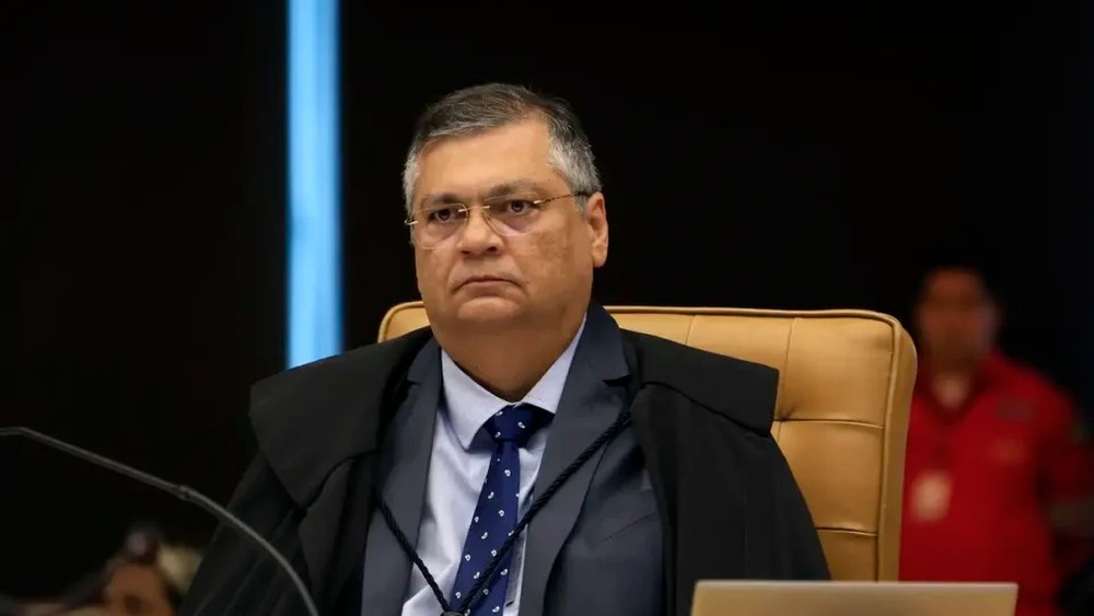 Flávio Dino manda PF investigar R$ 694 milhões em emendas pix sem plano de trabalho
