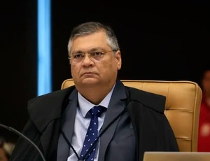 Flávio Dino manda PF investigar R$ 694 milhões em emendas pix sem plano de trabalho