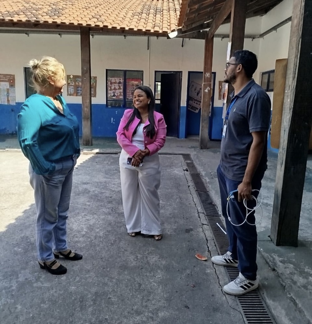 Vereadora Fernanda Costa visita Creche Escola Gandur Assed e anuncia reforma da unidade em Duque de Caxias