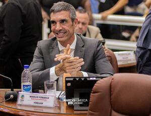 Vereador Marcio Fonseca aprova a Lei nº 5.279 em sessão da Câmara que garante vagas especiais a pessoas com lúpus em Nova Iguaçu