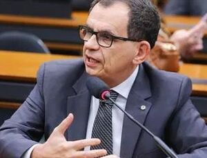 Deputado federal Reimont pede prisão preventiva de Nikolas Ferreira à PGR