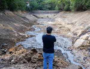 Jorge Miranda acompanha desassoreamento da Represa Epaminondas Ramos em Mesquita
