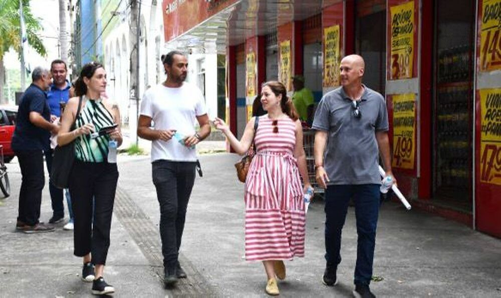 Prefeito Tande Vieira destaca licitação para obra histórica no Cine Vitória, em Resende