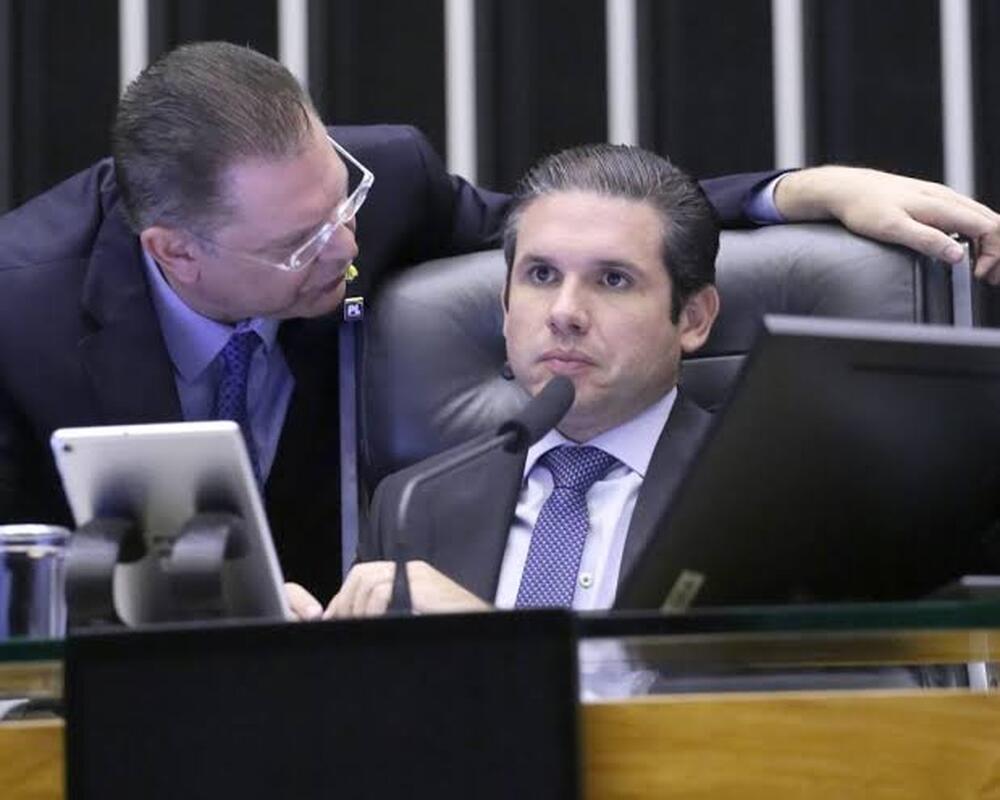PEC da Blindagem, Medidas de Isenção e o Jogo de Forças no Congresso