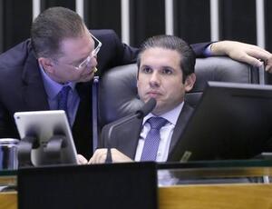 PEC da Blindagem, Medidas de Isenção e o Jogo de Forças no Congresso