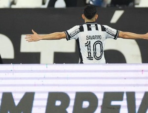 Botafogo goleia o Bragantino por 4 x 1 e se aproxima do G4 do Campeonato Brasileiro
