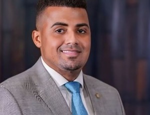 Polícia tenta prender deputado TH Joias por tráfico, venda de armas e outros crimes