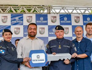 Prefeito Tande Vieira recebe governador Cláudio Castro em Resende para entrega de novas viaturas semiblindadas