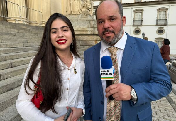 Eloíse Gomes: a jovem que une beleza, ativismo e literatura emociona Alerj ao tomar posse na Academia de Letras e Artes irajaense