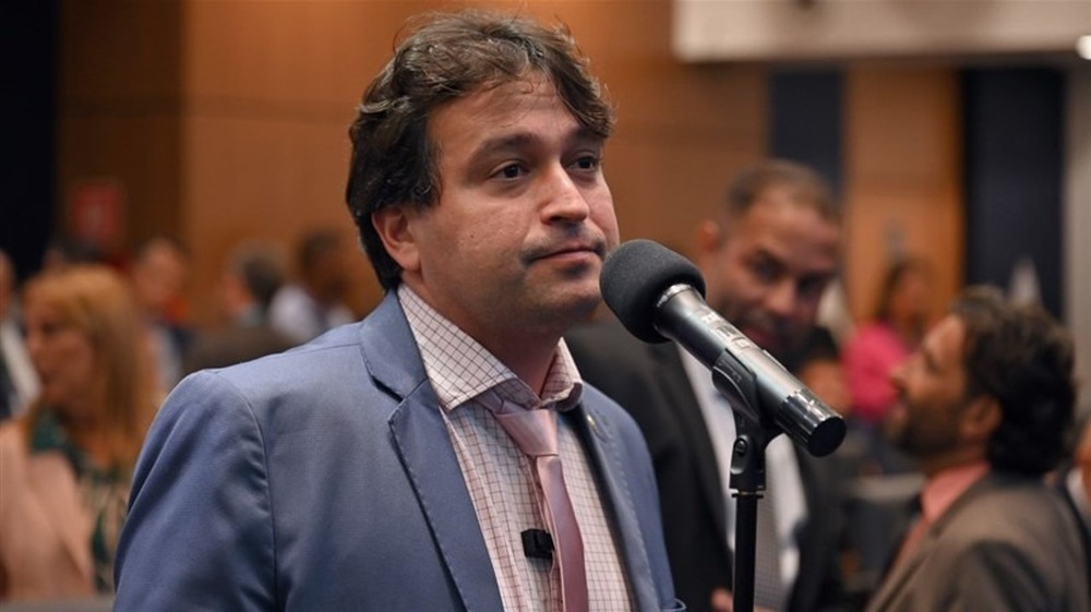Deputado Dr. Pedro Ricardo cria lei que transforma hospitais em centros de conscientização sobre doação