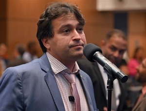 Deputado Dr. Pedro Ricardo cria lei que transforma hospitais em centros de conscientização sobre doação