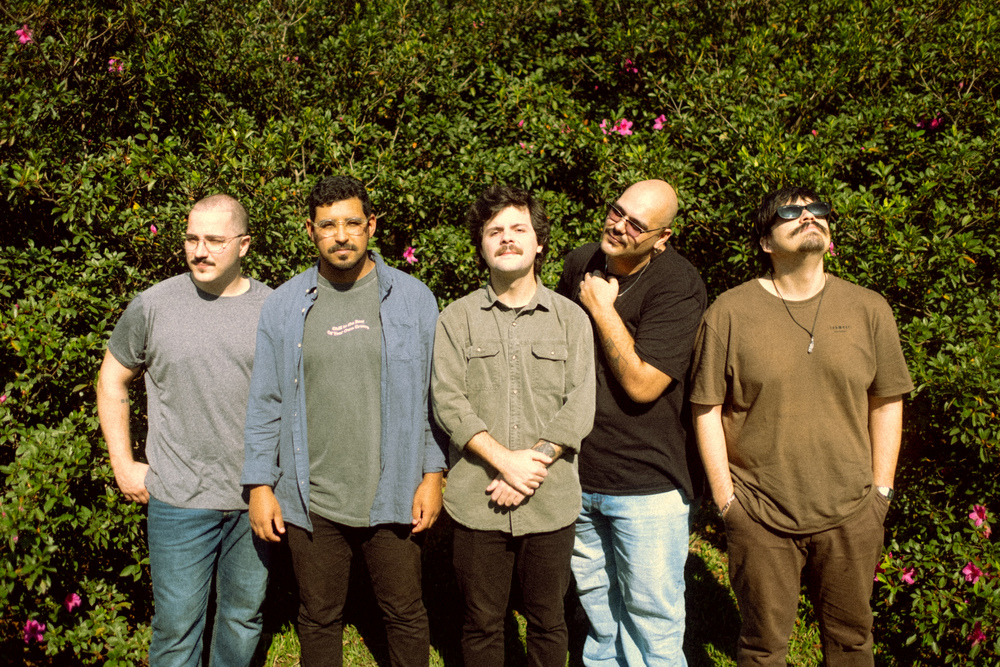 Personas se prepara para o lançamento de seu mais novo álbum, Qualia