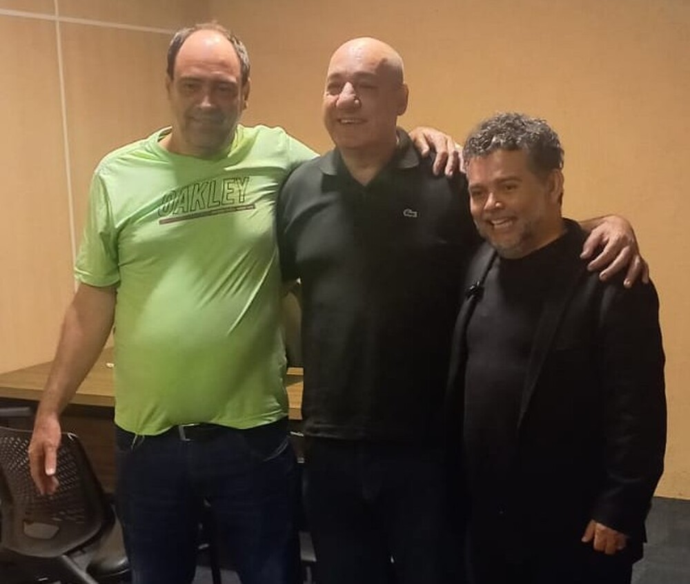 Sérgio Campos, o Careca da Abraxas, celebra aniversário com amigos e a marca de uma história no Beco das Marcas
