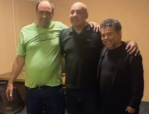 Sérgio Campos, o Careca da Abraxas, celebra aniversário com amigos e a marca de uma história no Beco das Marcas