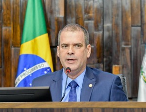 Alerj analisa projeto de lei para impedir suicídios em vias públicas
