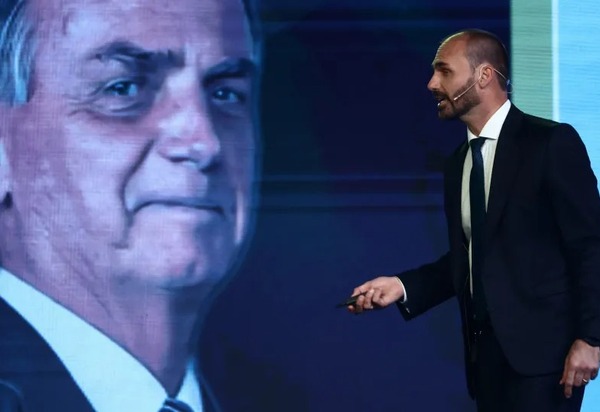 Fux decide hoje se Bolsonaro vai para a cadeia, STF a um voto da condenação histórica de Bolsonaro