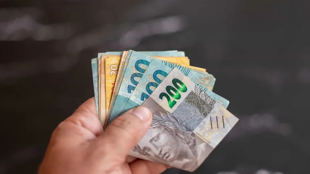 Total de brasileiros com dinheiro esquecido em bancos aumenta e 48 milhões podem sacar