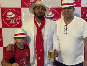 Bar do Zé: onde o samba encontra a fé, a família e a diversidade
