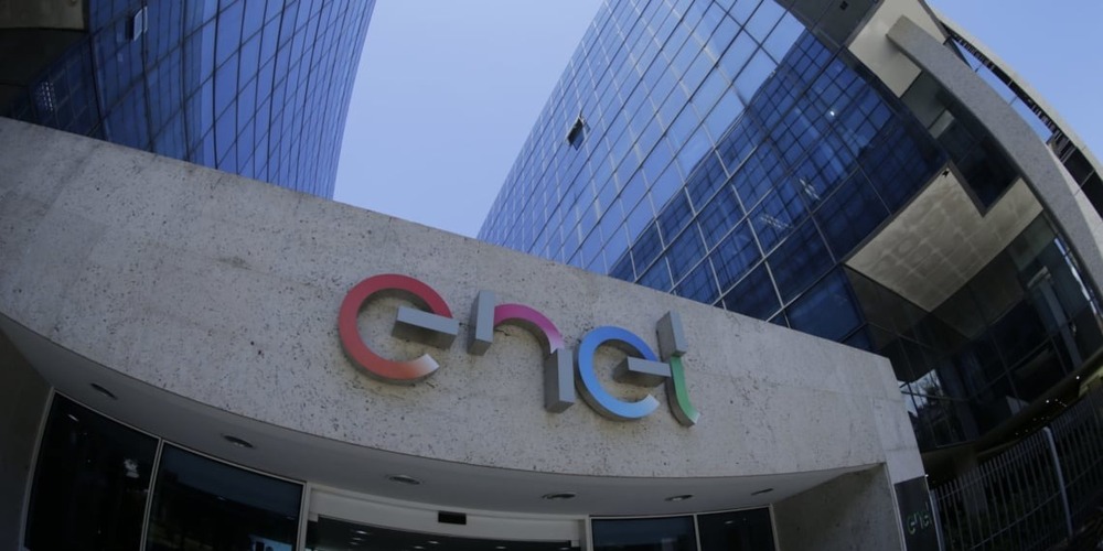 Justiça pode barrar renovação da concessão Enel: Concessionária lidera ranking de reclamações no RJ