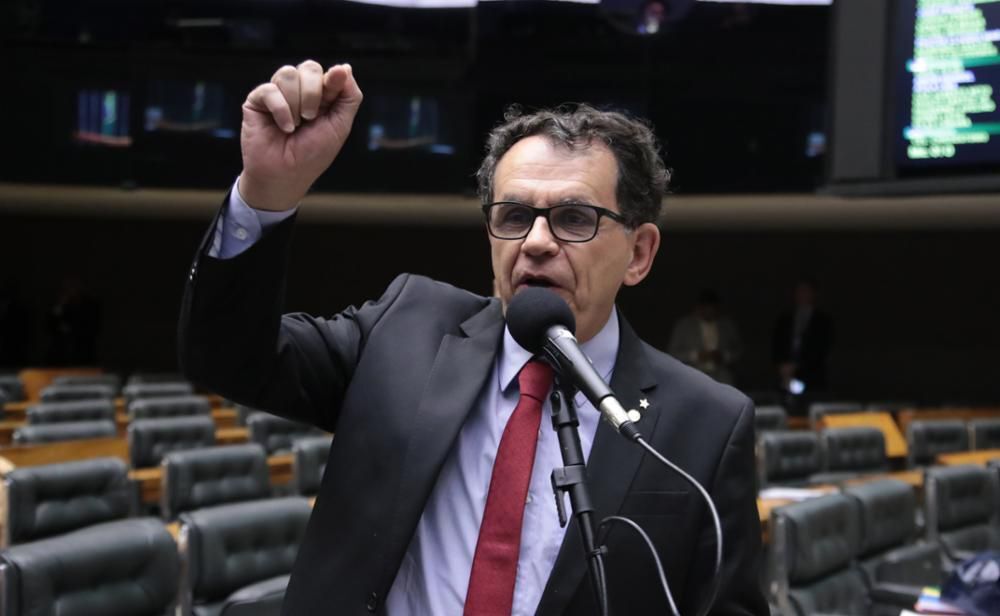 Reimont pede à PGR bloqueio de redes de Nikolas e Gayer por incitação a atos antidemocráticos