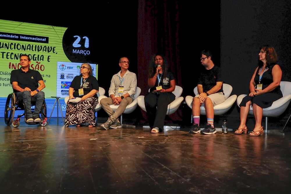 Faetec realiza seminário pioneiro sobre saúde mental e educação inclusiva no Rio de Janeiro