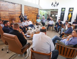 Fim da Depressão: Encontro com 11 prefeitos do Centro-Sul em Paraíba do Sul marca retomada da pré-campanha de Bacellar