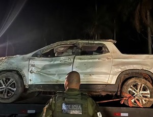 Sangue e marcas de tiros encontrados em picape desenterrada, depois que homens de SP, sumiram ao ir cobrar dívida no PR