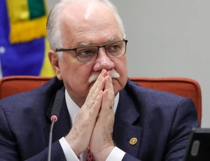 Filha de Fachin é alvo de agressões em universidade em Curitiba