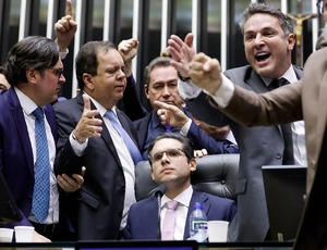 Teste de fogo para Hugo Motta: anistiar ou preservar a democracia?