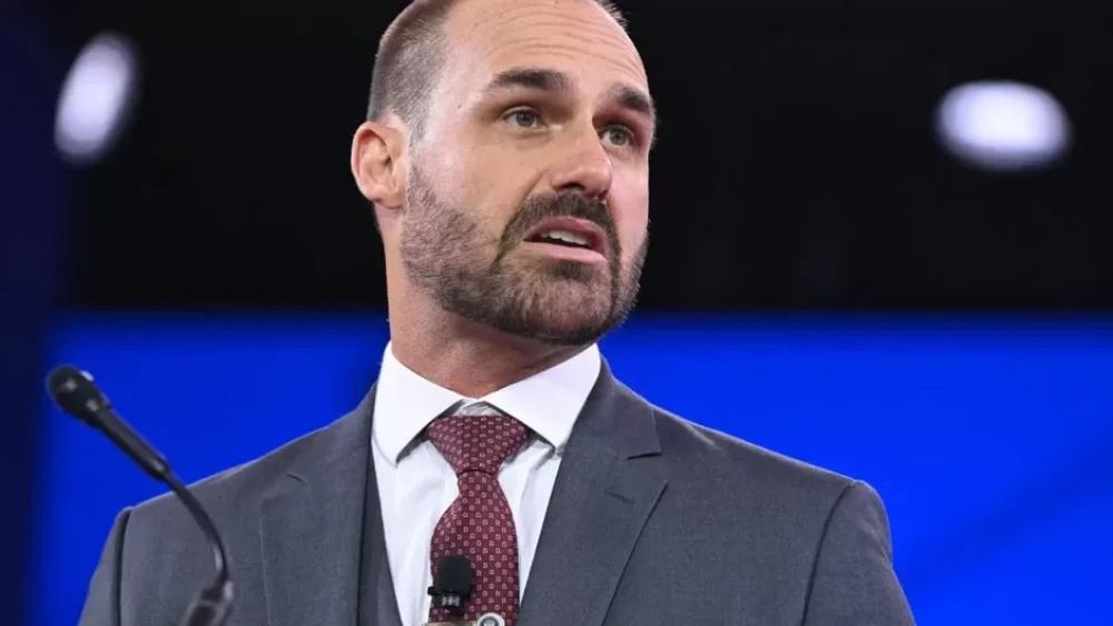 PL anuncia Eduardo Bolsonaro como líder da minoria para tentar salvar mandato