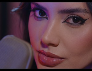 Hit Sessions estreia com Júlia Rezende em seu mais novo hit “Invenção”