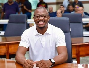 Márcio Simpatia e a Educação Cidadã: Um olhar humanizado para o legislativo Iguaçuano