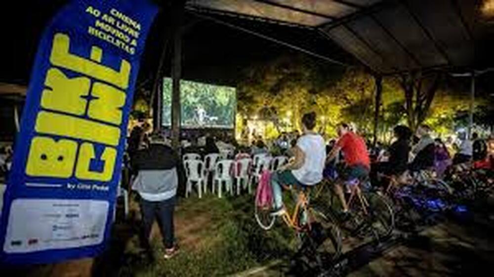 Cinema movido a bicicletas: Seropédica recebe o BikeCine pela primeira vez