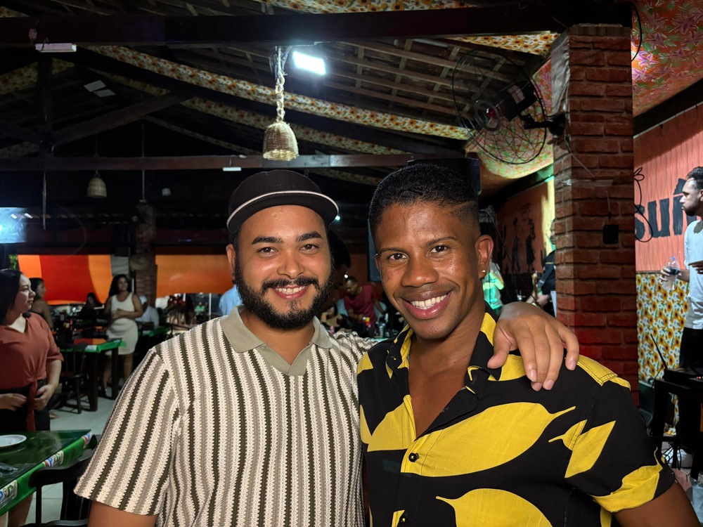 Luiz Kingsman prestigia show de Gugu Henry em Ipojuca e celebra amizade com o artista