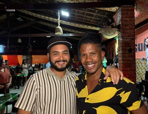 Luiz Kingsman prestigia show de Gugu Henry em Ipojuca e celebra amizade com o artista