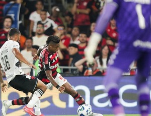Clássico dos Milhões termina sem vencedor e com torcidas insatisfeitas