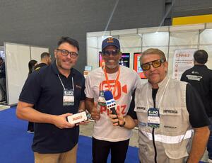 Leonardo Cintra e Vovô tá On (Alexandre) apresentam Grupo PHIZ Chat e InGoo como soluções tecnológicas completas na Expo Franchising ABF Rio 2025