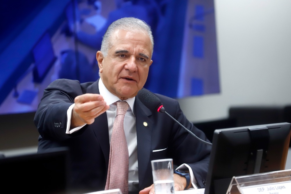 Presidente da Frente Parlamentar de Energia Nuclear do Congresso representa o país na Word Atomic Week, na Russia