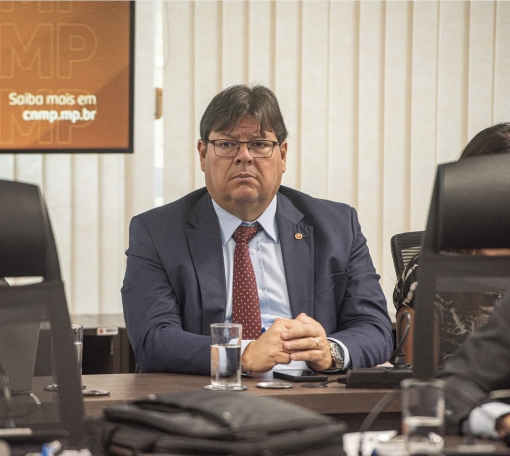 Luciano Mattos participa de sessão no Conselho Nacional do Ministério Público
