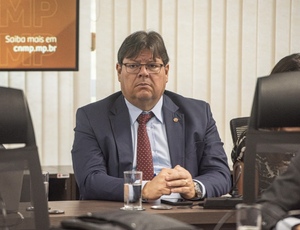 Luciano Mattos participa de sessão no Conselho Nacional do Ministério Público