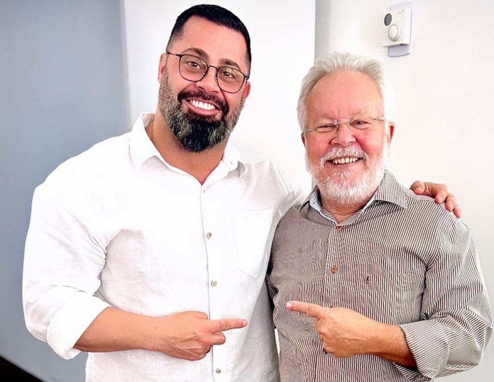 Dança das cadeiras na Alerj: prefeito de Teresópolis renuncia ao mandato de deputado e Daniel Martins, filho de ex-deputado, vai ocupar a cadeira