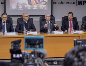 PCC usa postos e motéis para lavagem de dinheiro, aponta operação