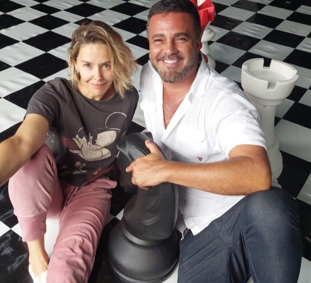 Bianca Rinaldi  e Rodrigo Phavanello fazem curta temporada da comédia “Casa, Comida e Alma Lavada” em São Paulo 