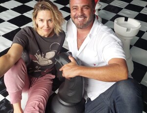 Bianca Rinaldi  e Rodrigo Phavanello fazem curta temporada da comédia “Casa, Comida e Alma Lavada” em São Paulo 