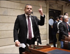 Vereador Poubel apresenta projeto de lei para combater 'máfia das multas'