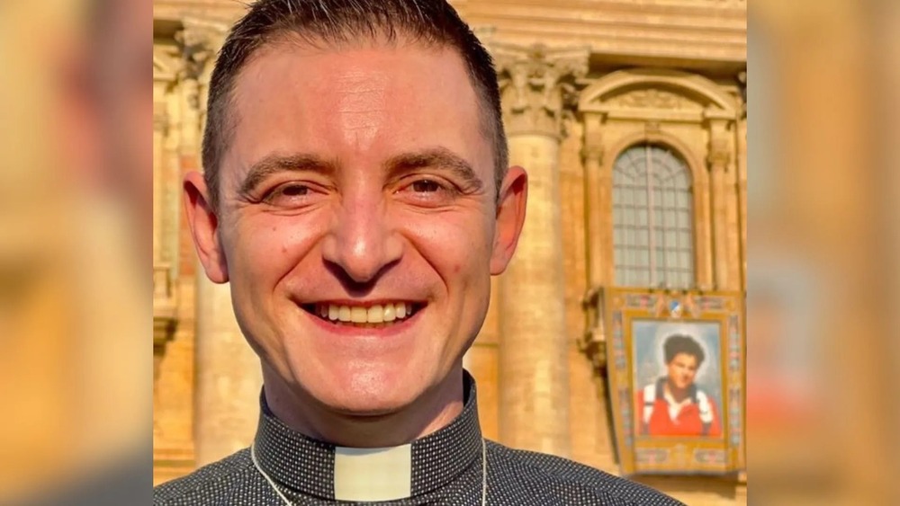 Padre sobrevive à doença que matou Carlo Acutis