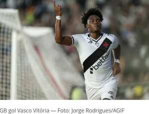 Vasco marca no fim, bate o Vitória e emenda o 4º jogo invicto em casa