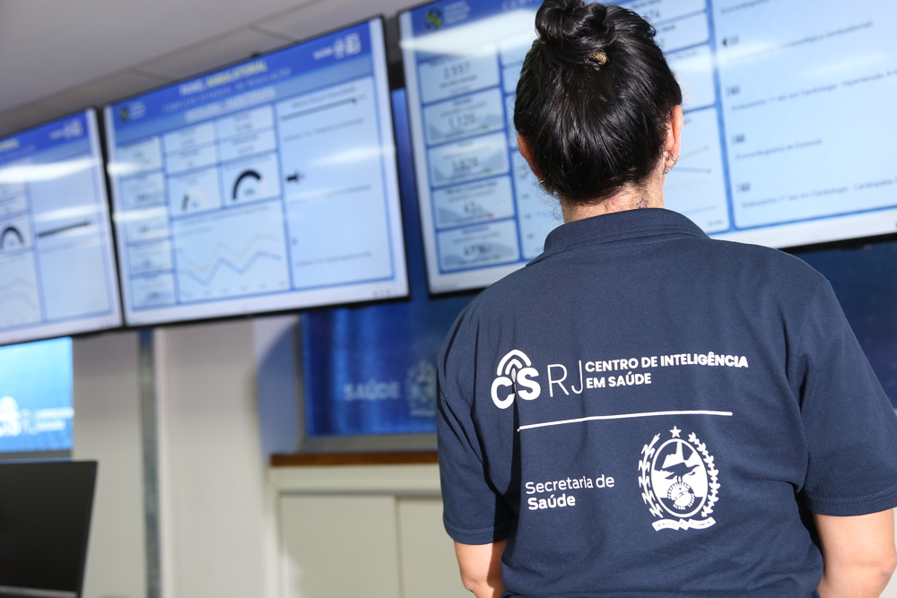 Governo do RJ lança painel digital para monitorar intoxicações por metanol