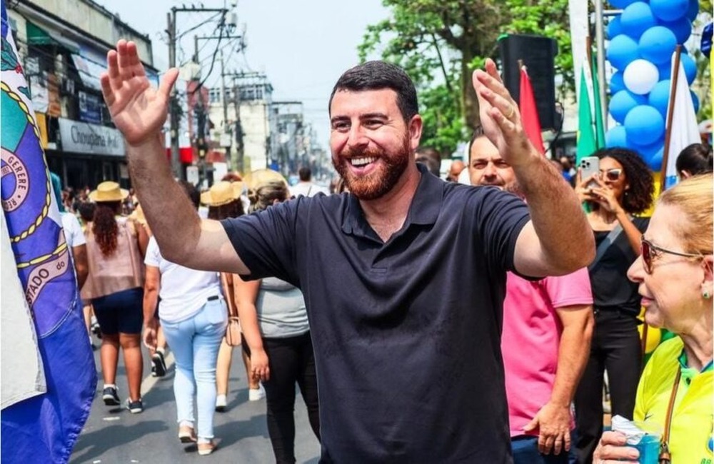 A importância de se ter um partido para chamar de seu? Renato Cozzolino emerge como nome estratégico para vice de Eduardo Paes